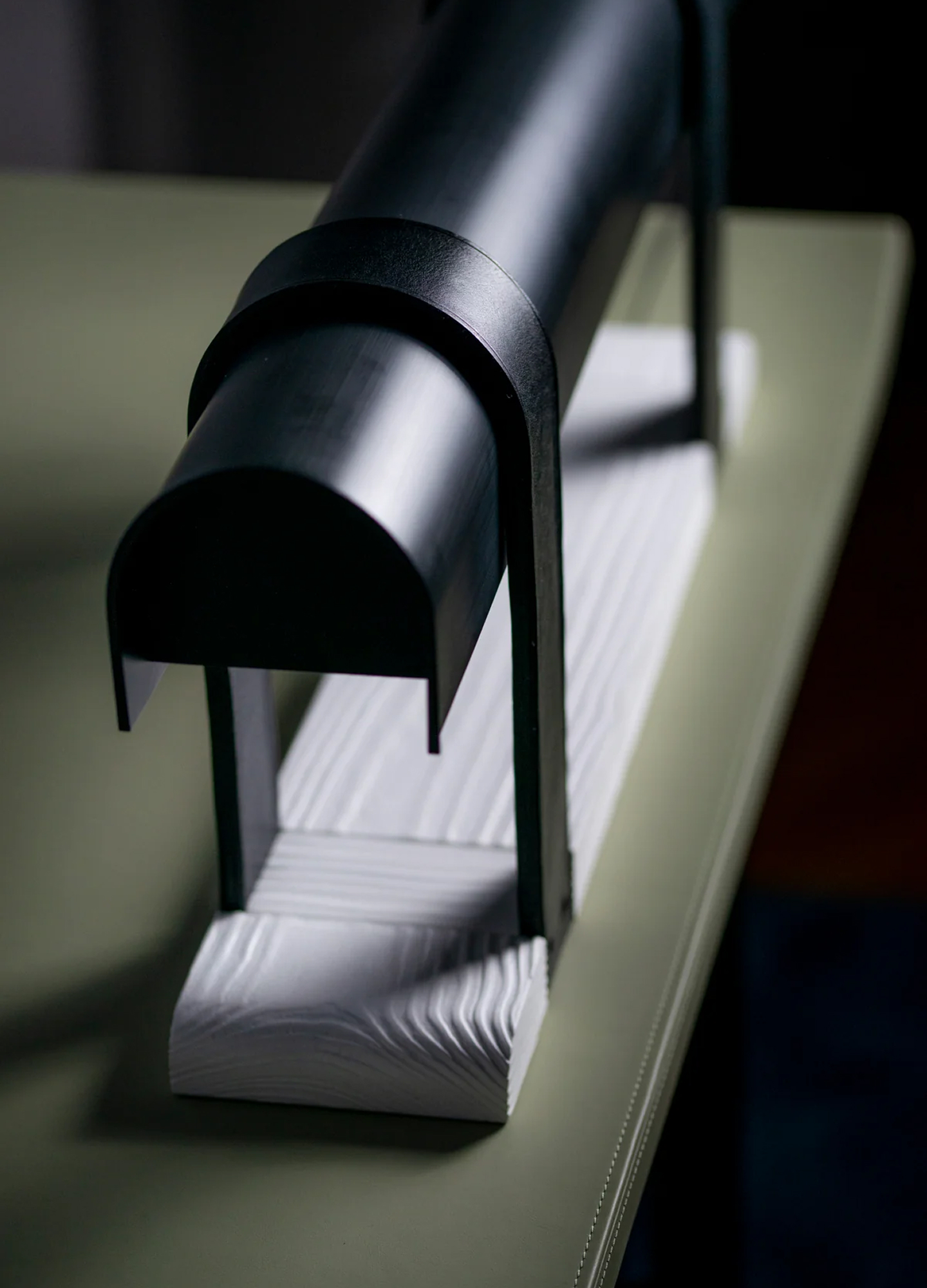 yz46oWjdmNw de sousa hughes liaigre brizan table lamp detail studio liaigre 3