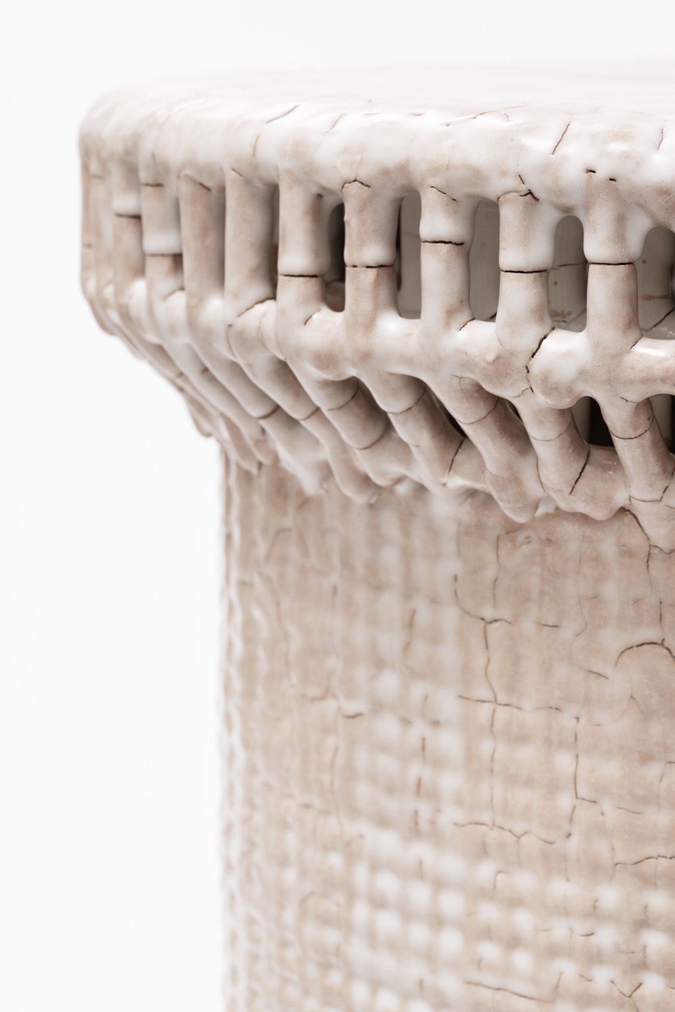 de sousa hughes Scott Daniel Design Ceramic Mushroom Table 21x23 corner detail 2