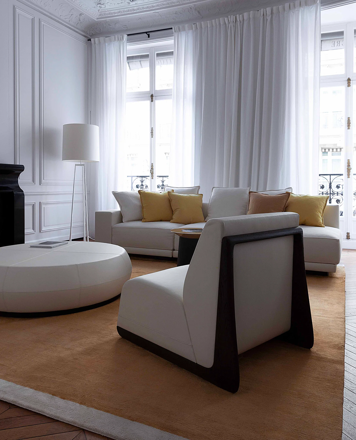 de sousa hughes liaigre rimbaud lounge chair studio liaigre interior 2