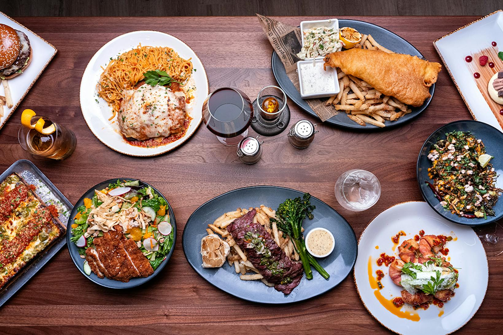 https://images.prismic.io/desplaines-rushstreetgaming/ZnngeJbWFbowe0Xa_1280x720-FoodBoard.jpg?auto=format%2Ccompress&rect=100%2C0%2C1080%2C720&w=1639&h=1093