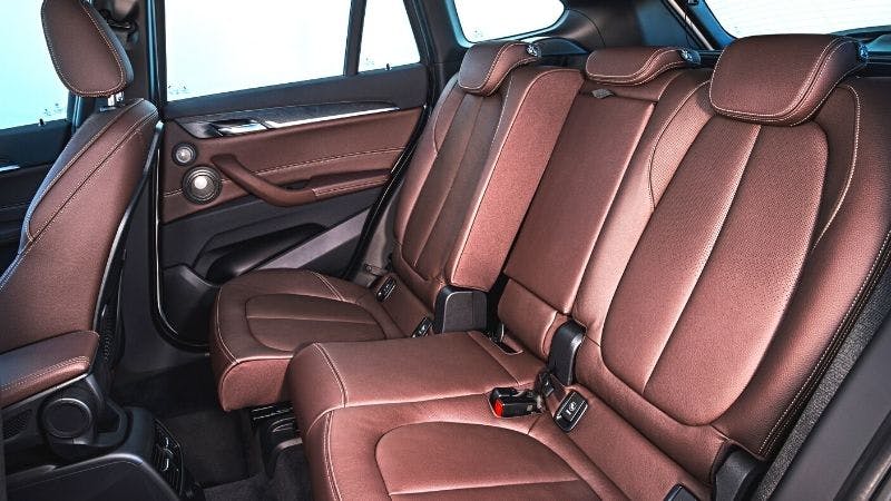 Espacio en plazas traseras del BMW X1.