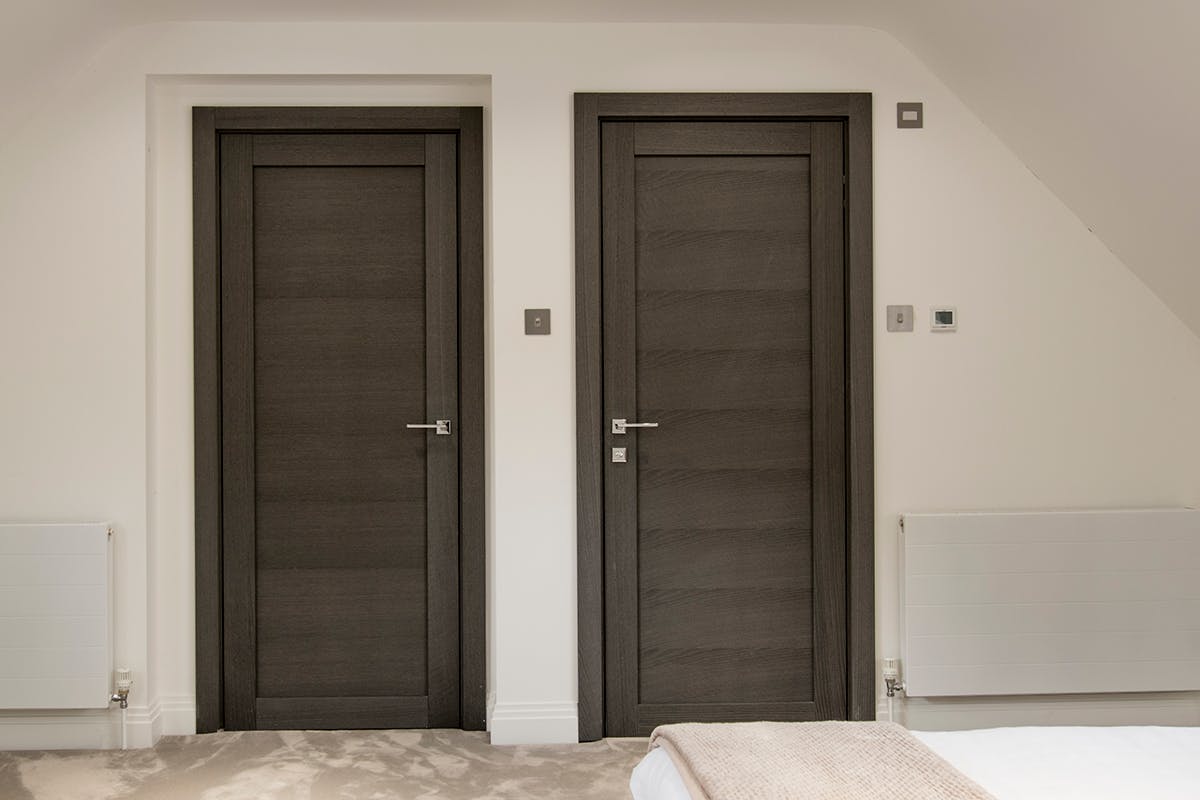 Deuren Gio doors with satin chrome Mandelli handles