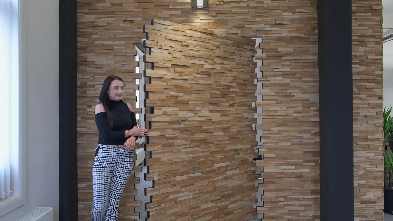 DEUREN BESPOKE PIVOT DOOR