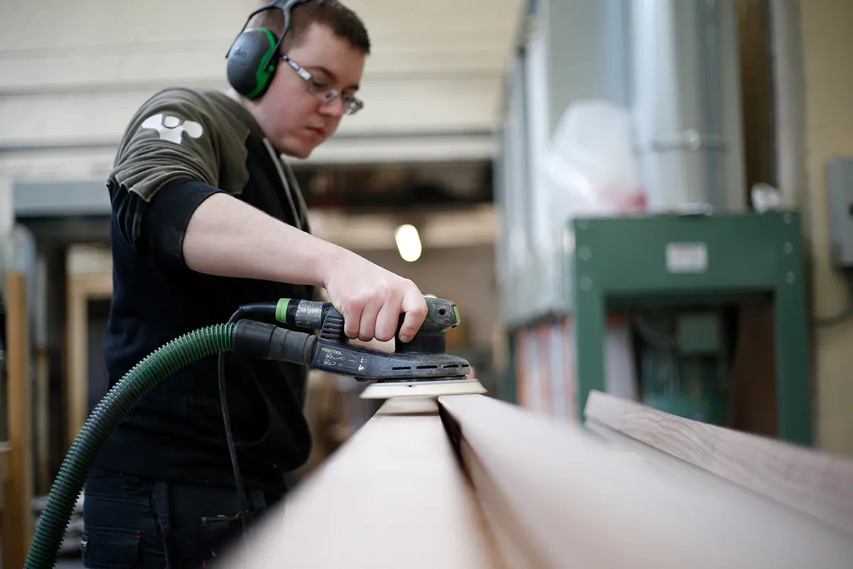 Deuren craftsman sanding