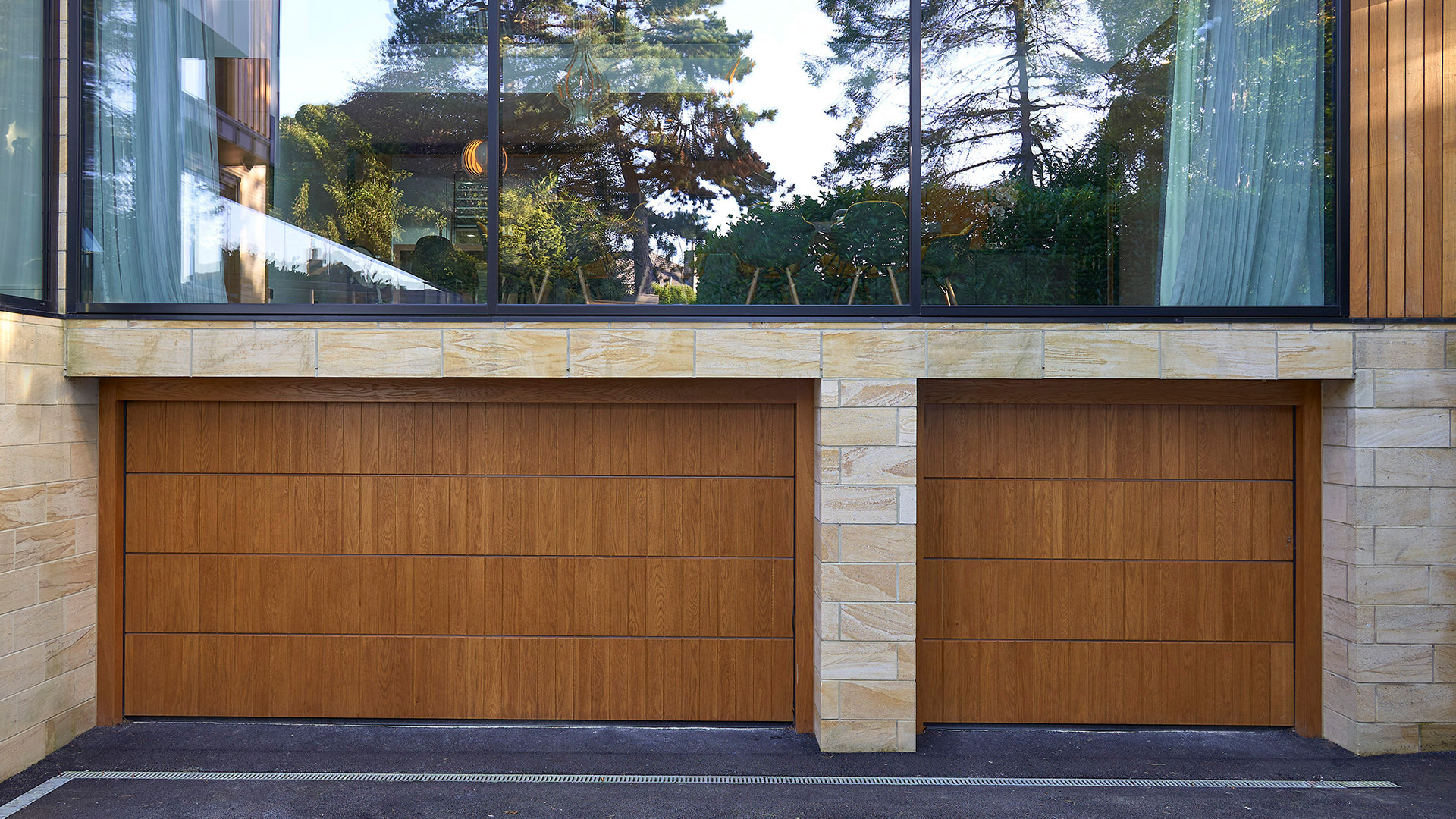 Bespoke double garage door Tavole