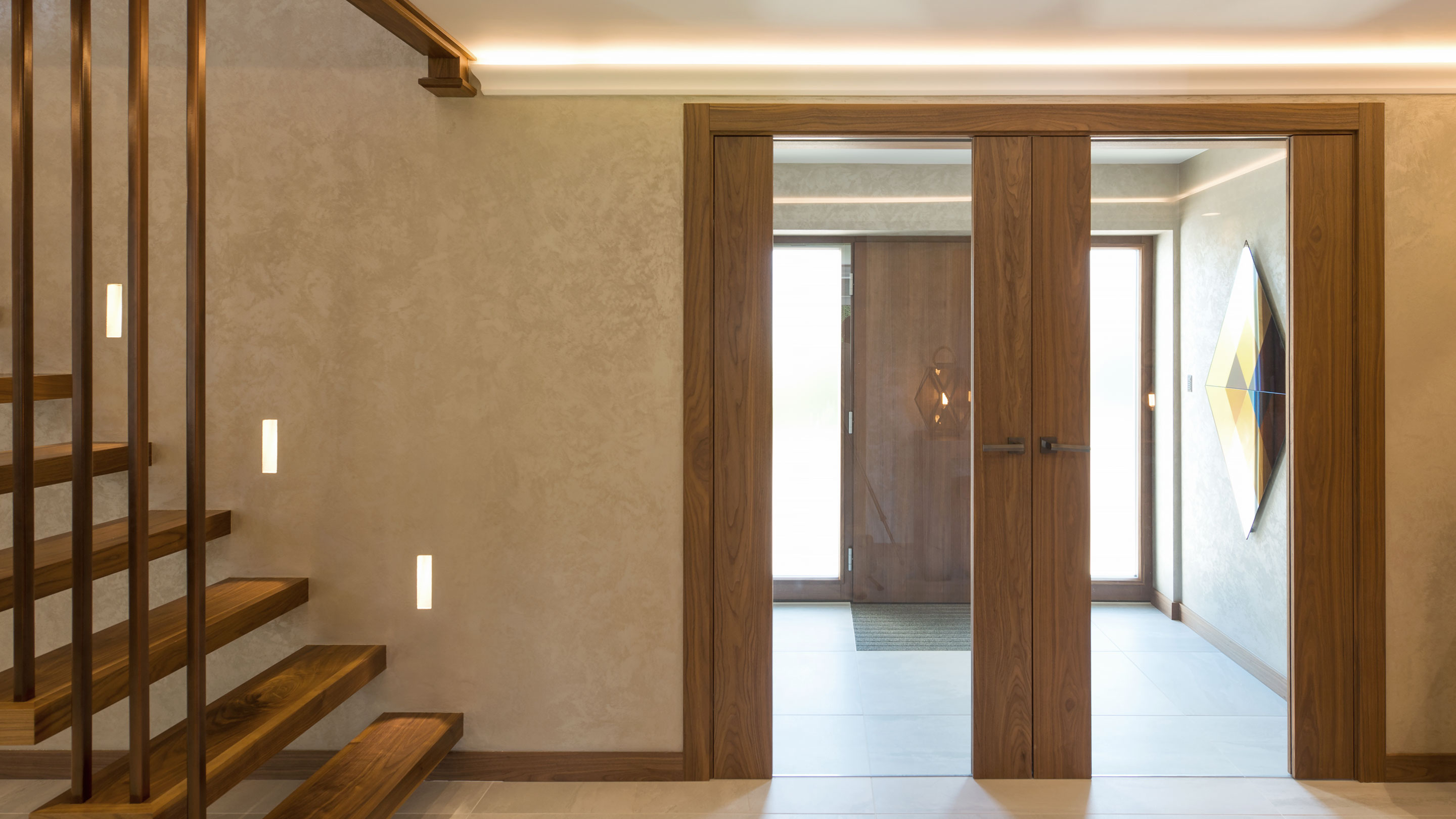 Deuren Trem Glass internal door in walnut