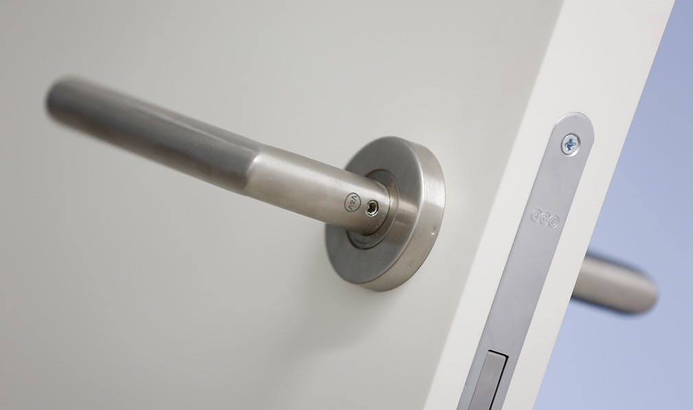 Close up of an internal Deuren door handle