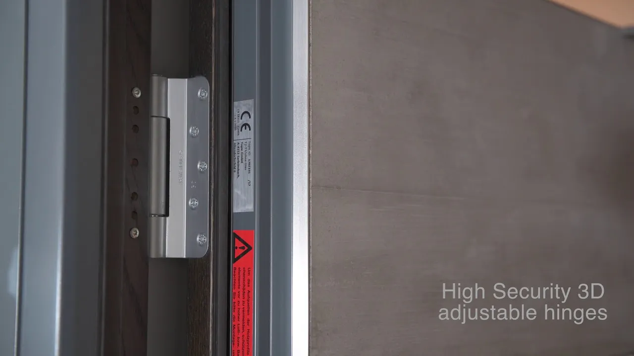 Deuren front door features