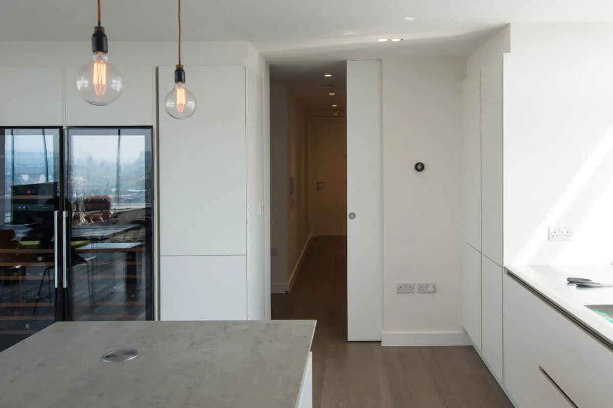 Floor to ceiling sliding door