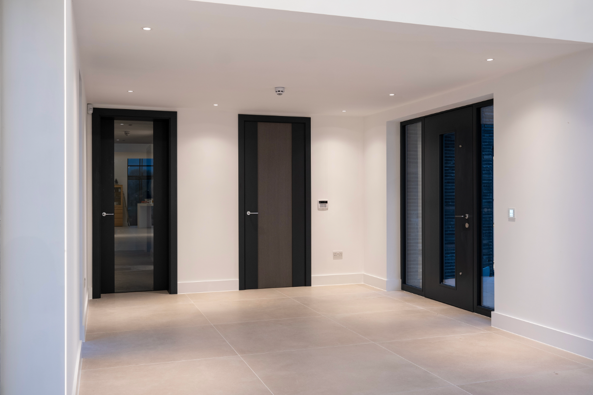 Deuren internal doors in Linea, and Deuren external door in Vista.