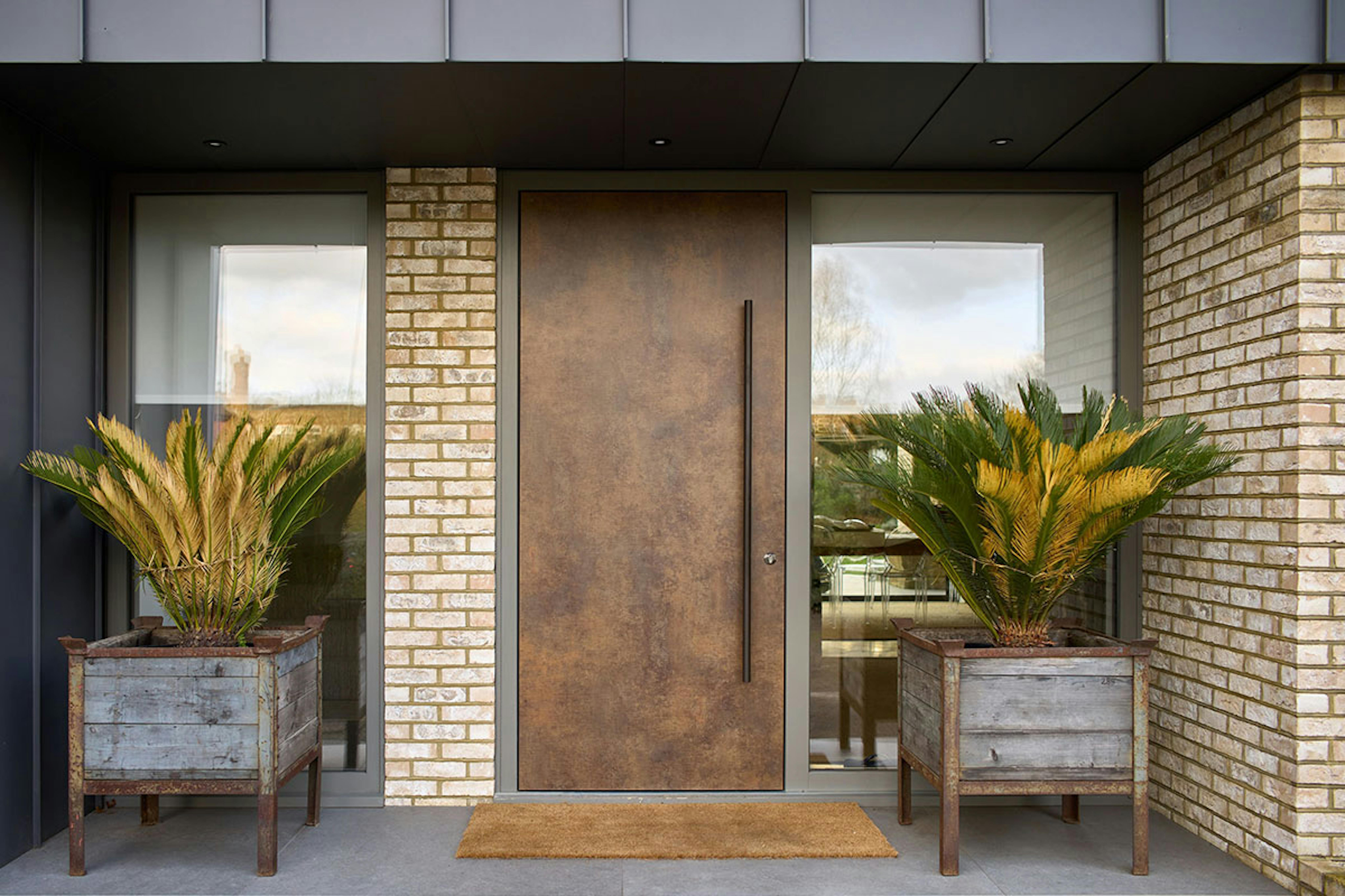 Made-to-measure front doors: The perfect fit