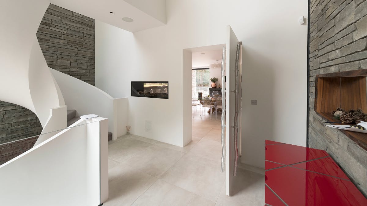 Pivoting elegance: Unveiling the allure and practicality of Deuren's bespoke pivot doors. 