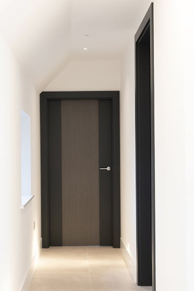 Linea Internal Door | Smoked Oak Vertical Veneer Centre | Dark Grey Painted Sides
