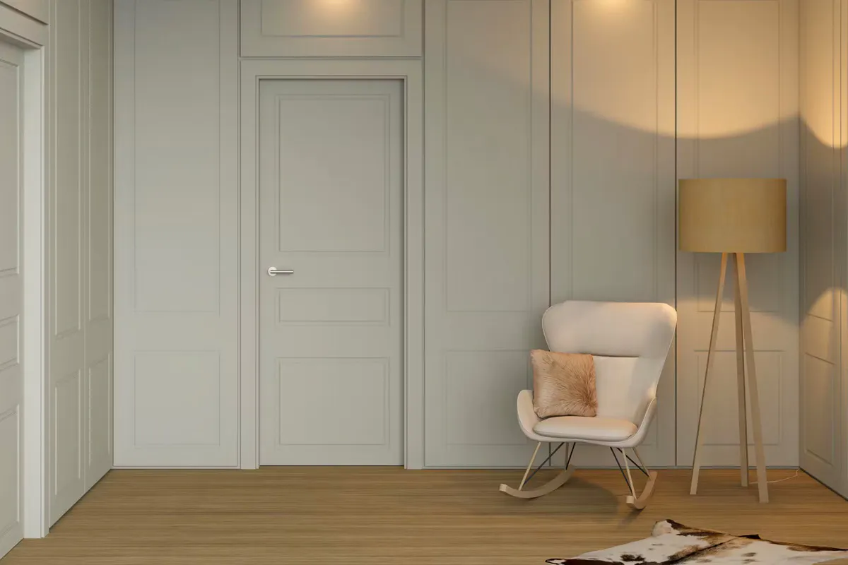 Deuren's classic period style door with three panels - Georgian in a painted finish.