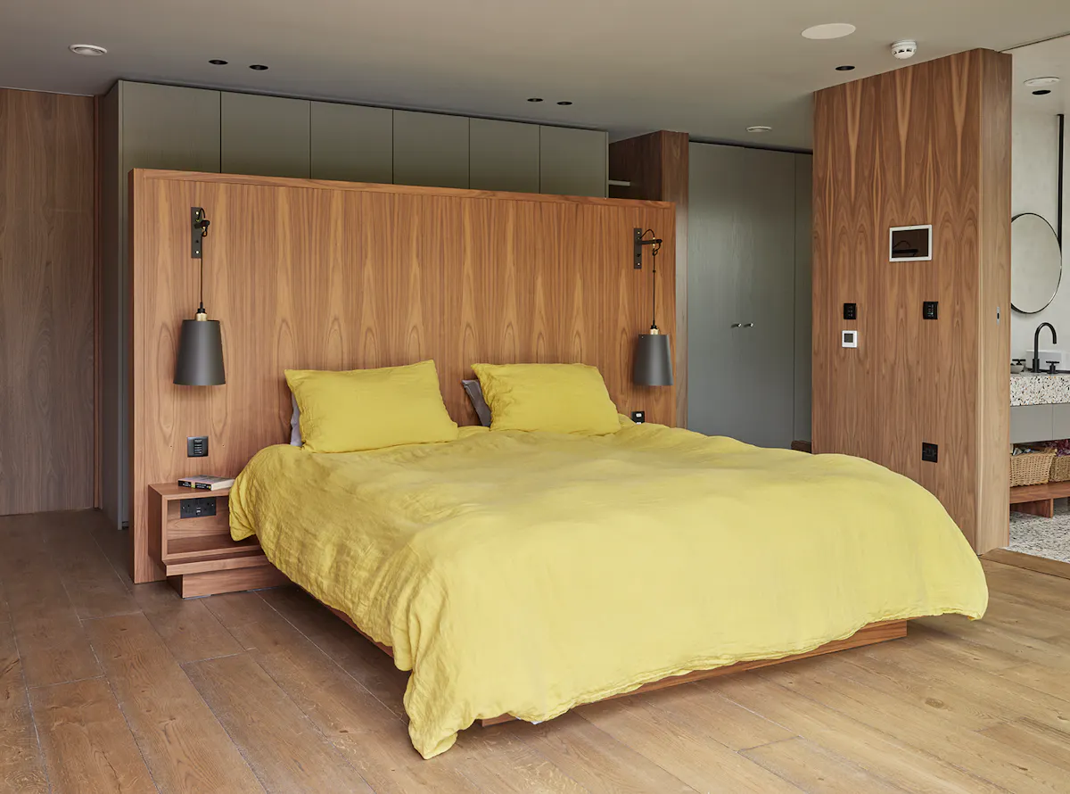 Grand Designs project with Deuren doors