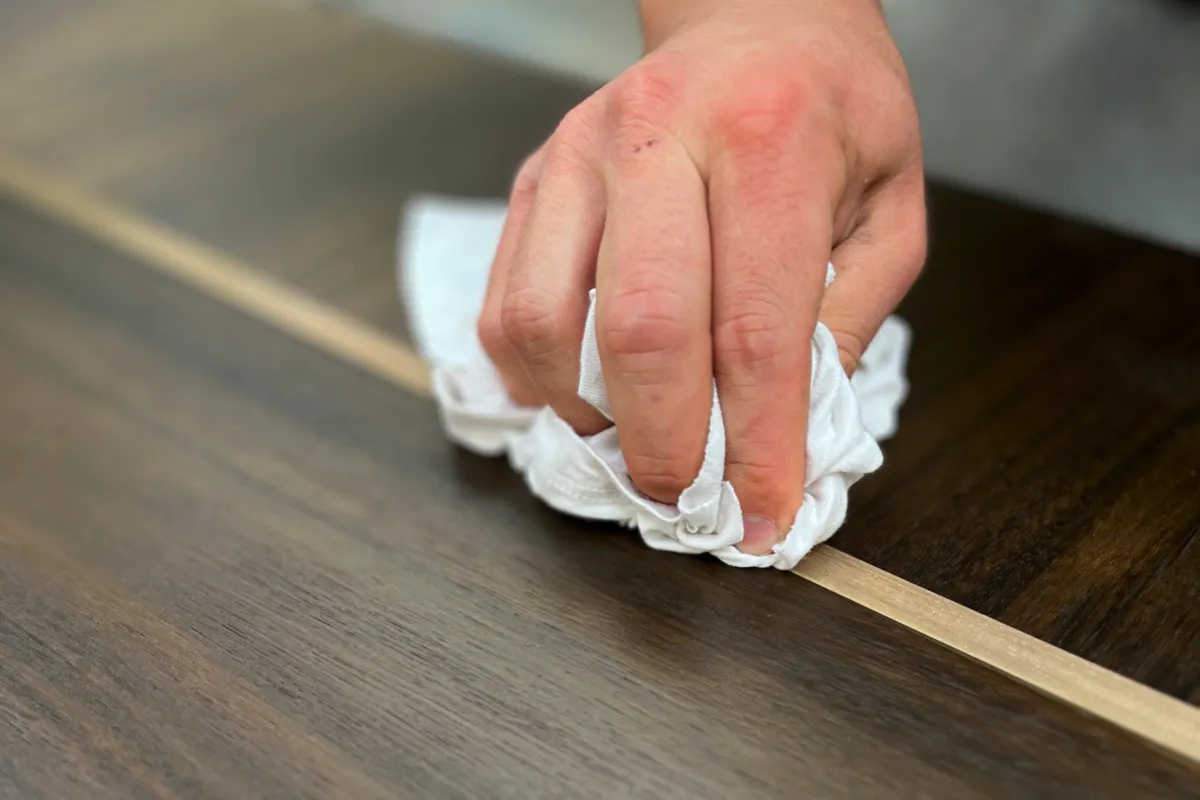 Deuren craftsman working in their British factory.