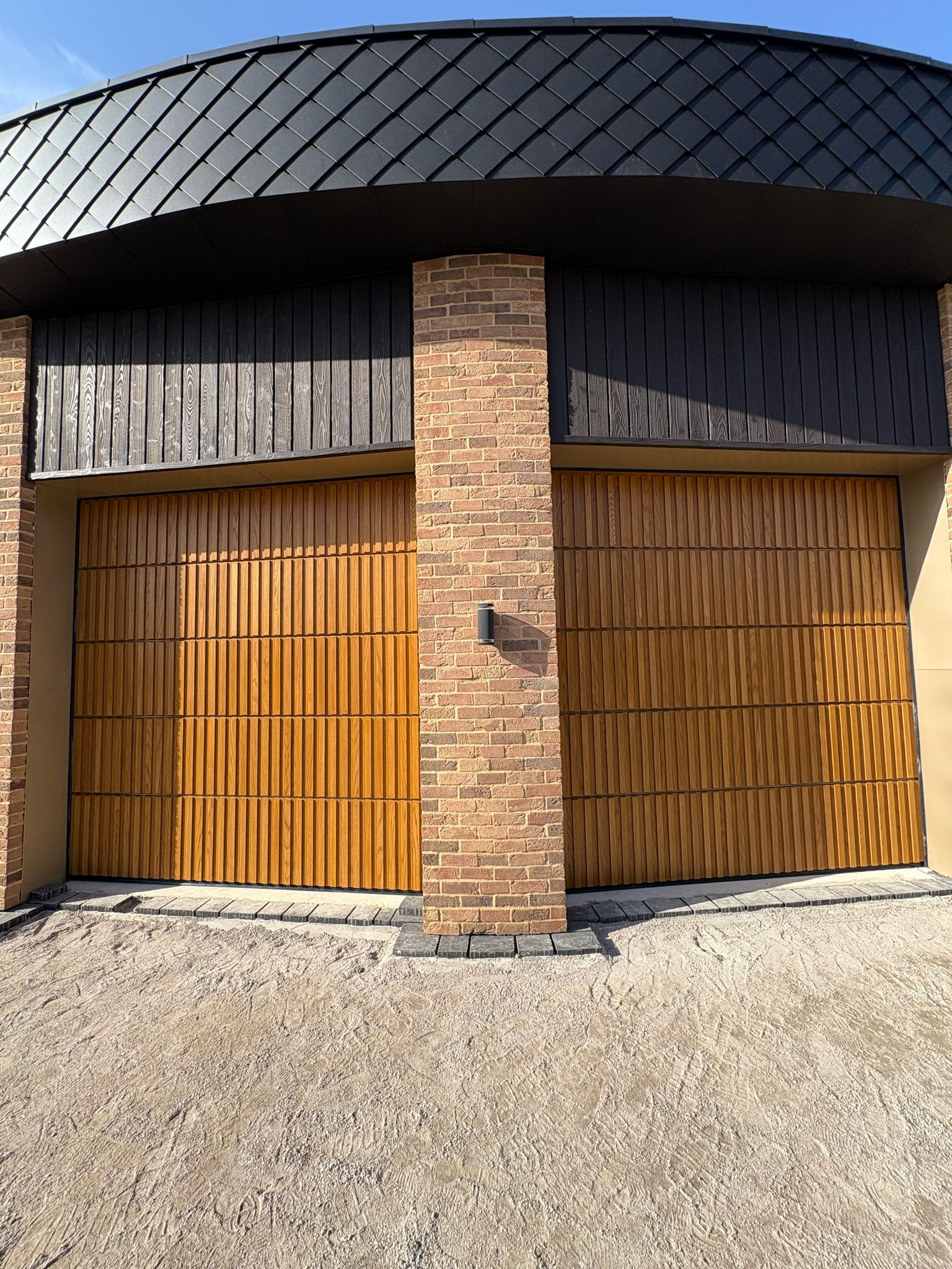 Bespoke Tavole Garage door Oak