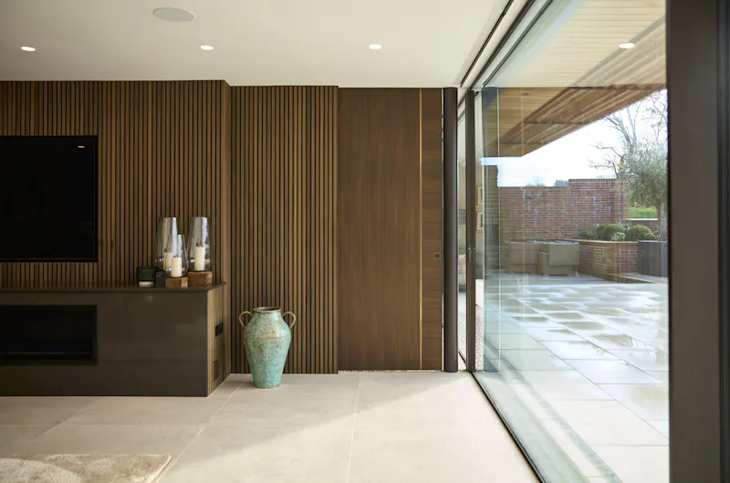 Pocket vs sliding doors: what’s the difference?
