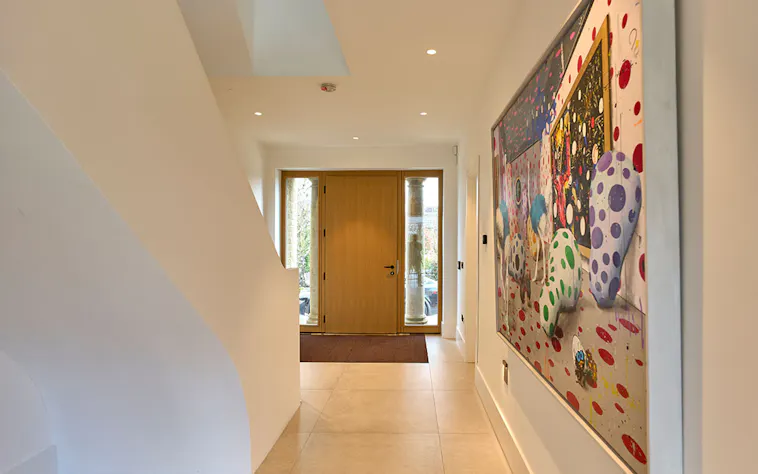 Trem entrance door with two side laterals
