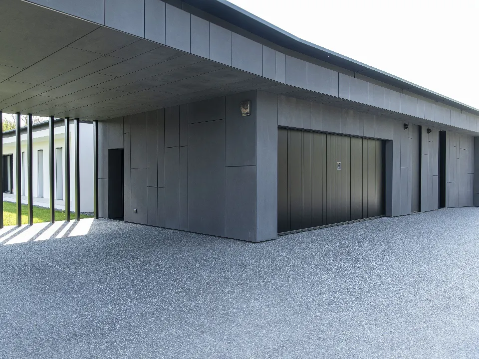 Counterweight garage doors