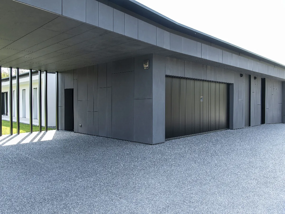 Counterweight garage doors