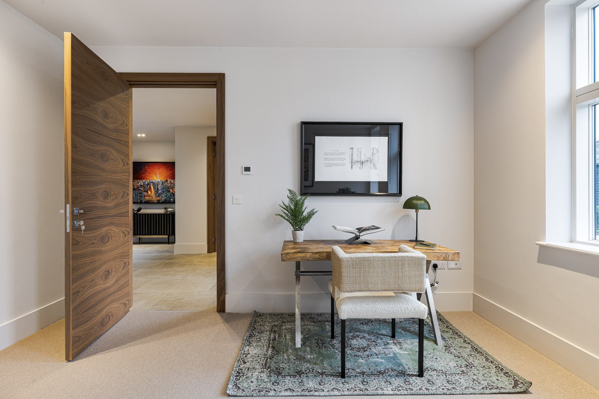 Extra-wide internal door 