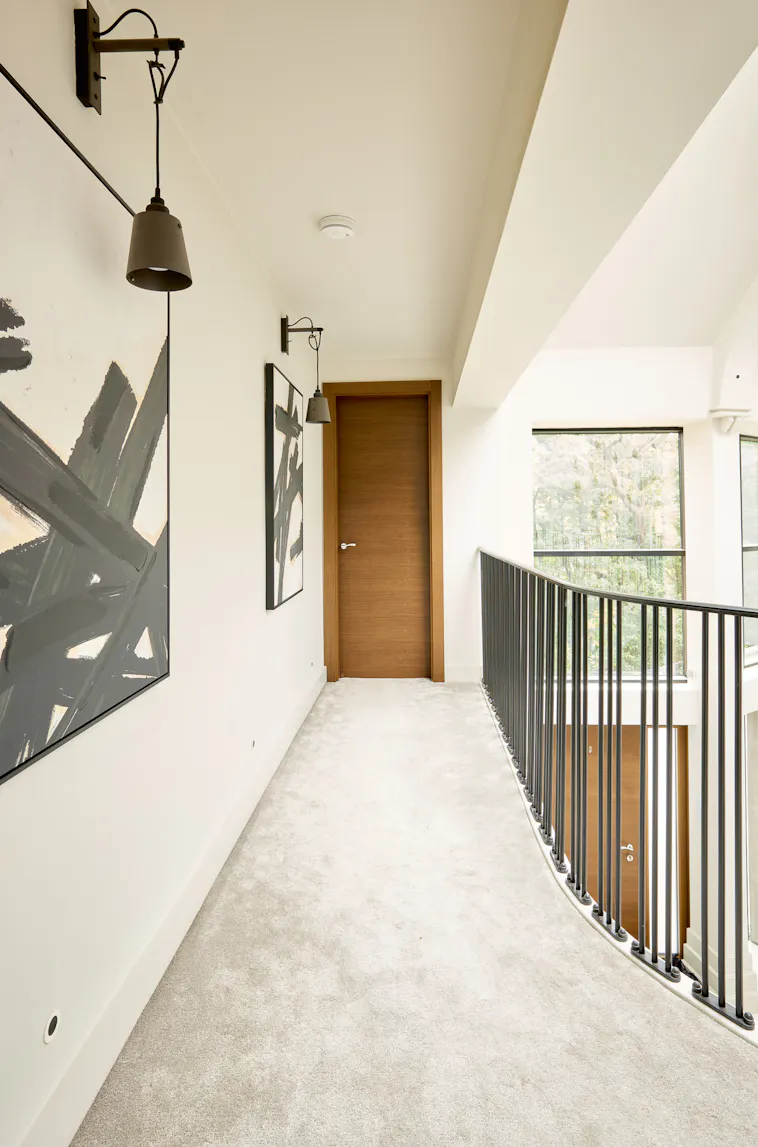 Trem H internal door in Teak