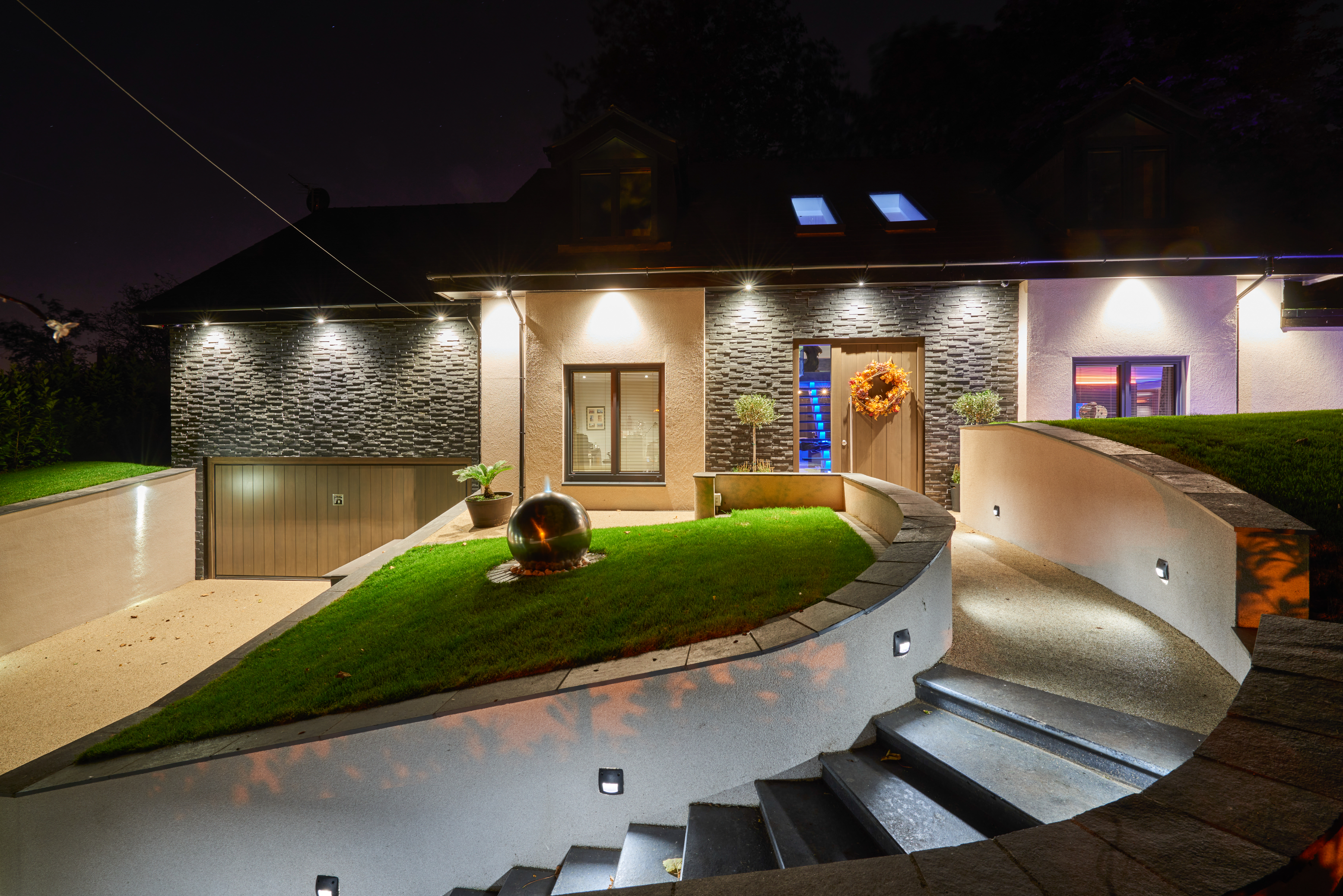 Achieving flexibility in terms of size and configuration