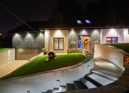 Achieving flexibility in terms of size and configuration