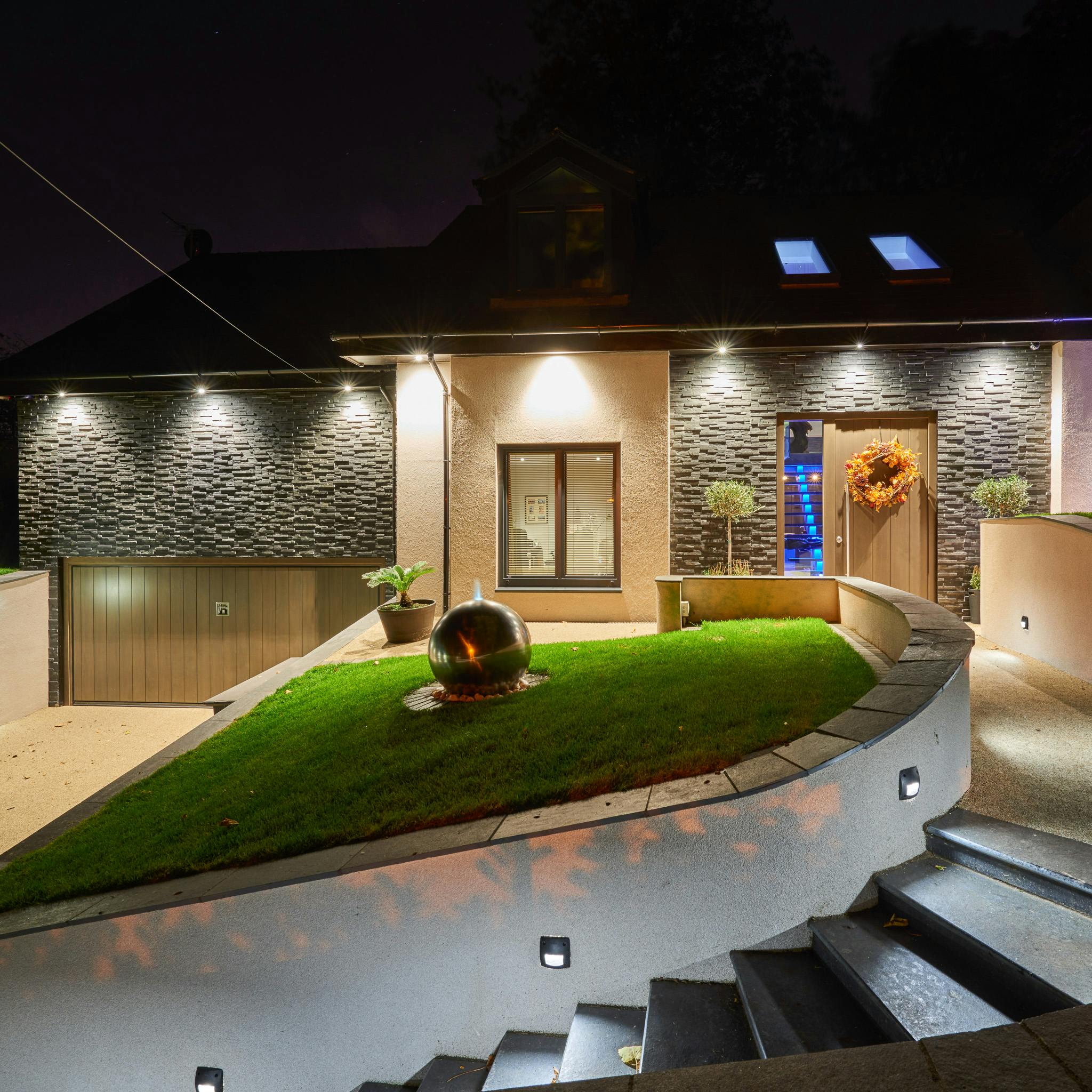 Achieving flexibility in terms of size and configuration