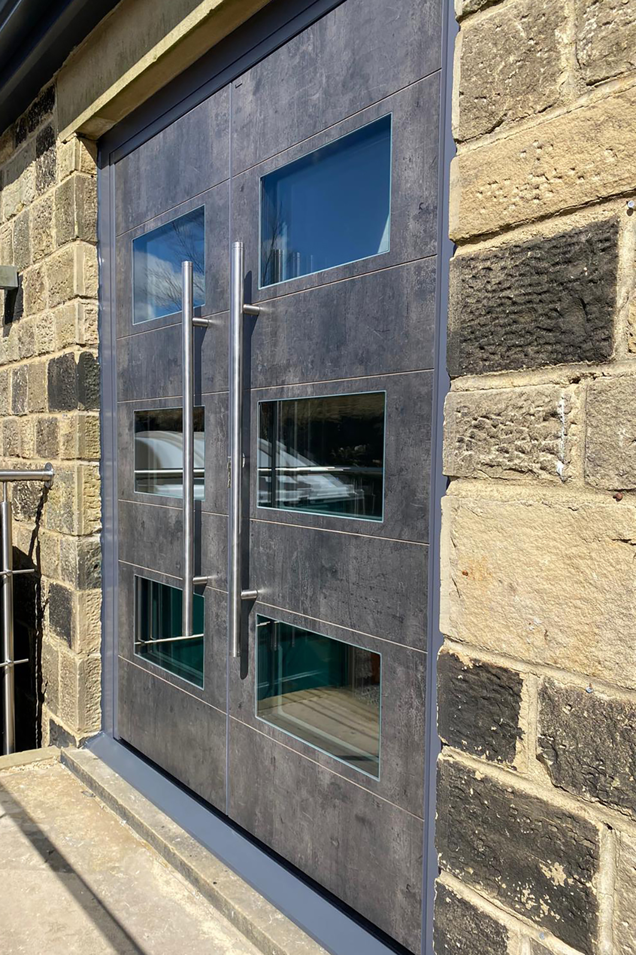 Olivo SI Glazed Front Door | Skyline Special Finish