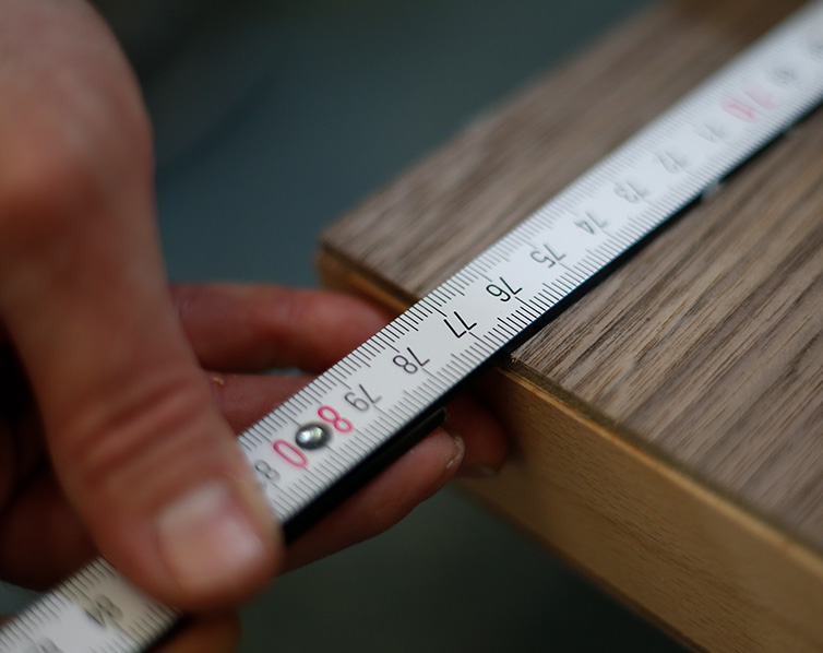 How do you measure internal doors?