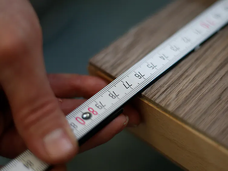 How do you measure internal doors?