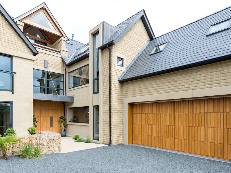 How long should a garage door last?