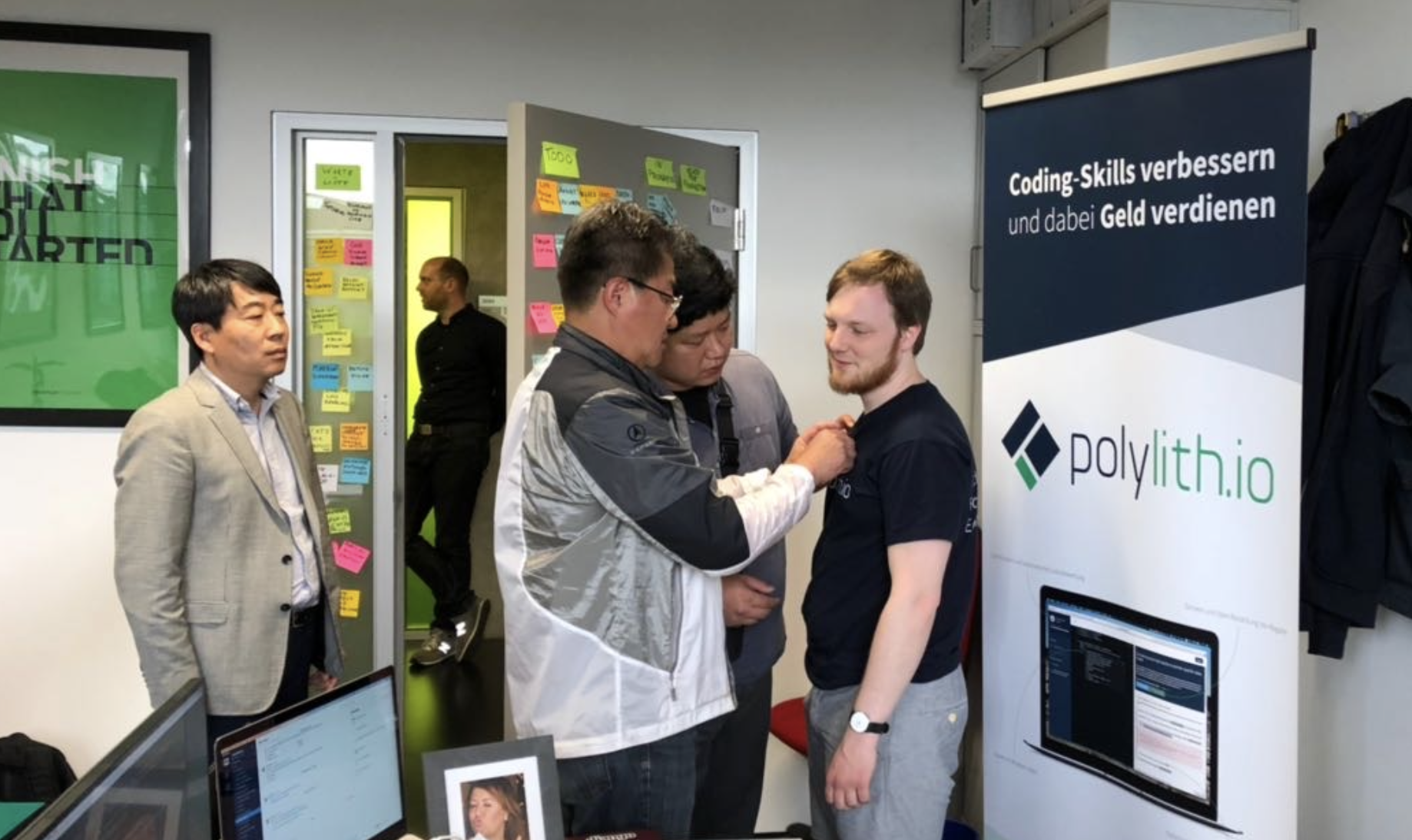 Das koreanische Fernsehen interviewt Startup Gründer Ilja Bauer