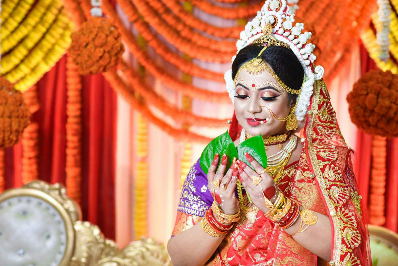 Wedding photographers in kolkata with Price.