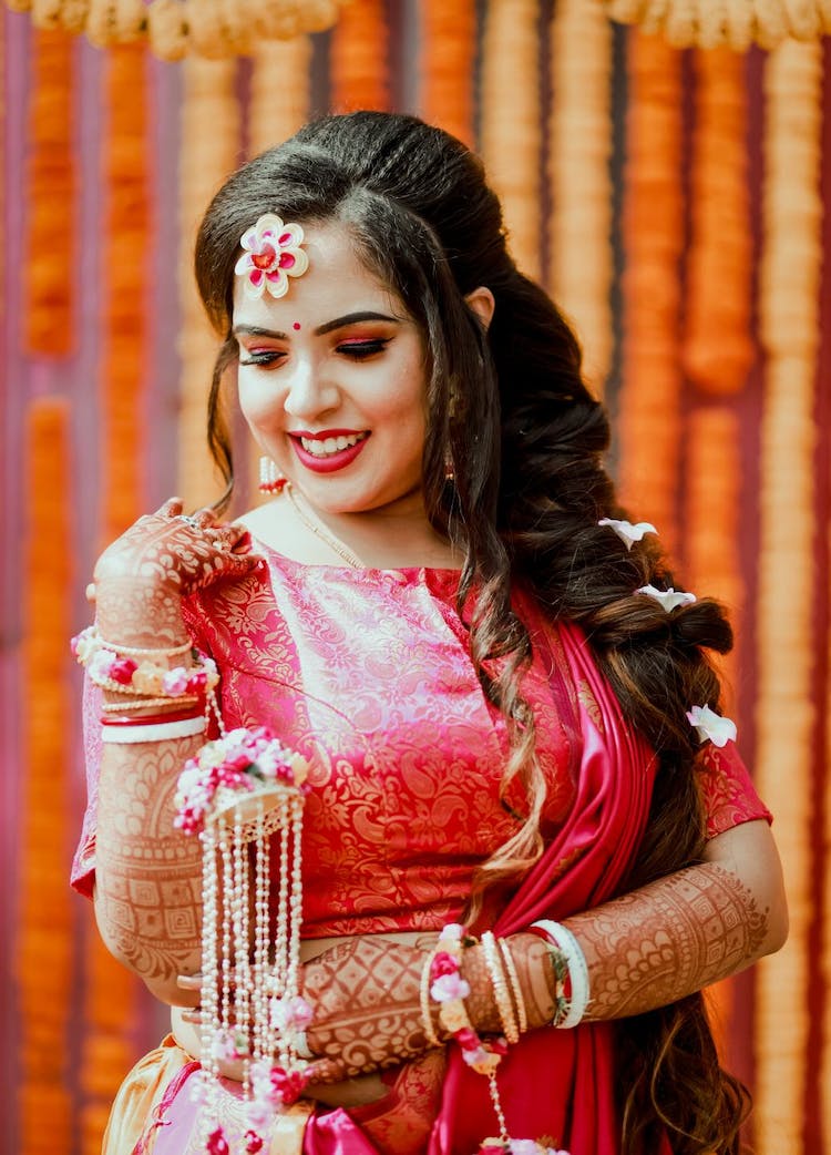 Bengali Hairstyles To Match Your Sarees During Durga Pujo