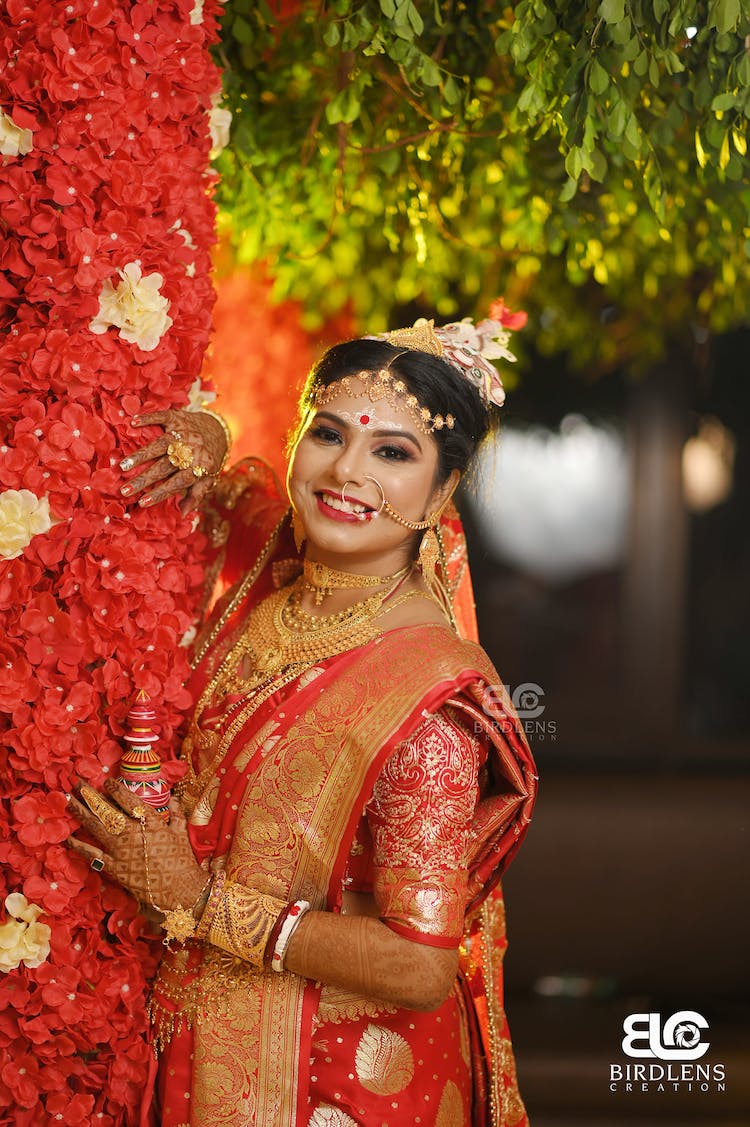 Bengali bride shop look in reception