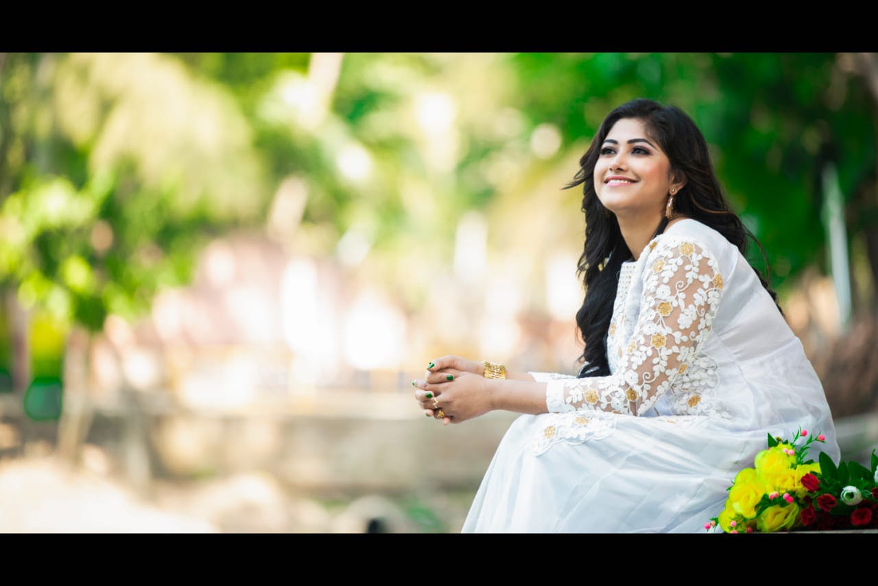 Pre wedding photoshoot in kolkata price by Birdlens Creation