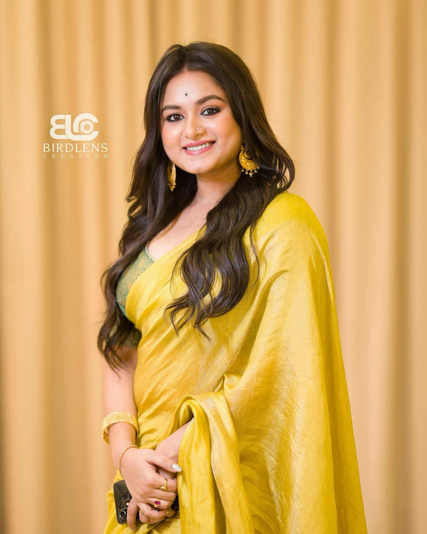 Rupsa Chatterjee Wedding Image 8