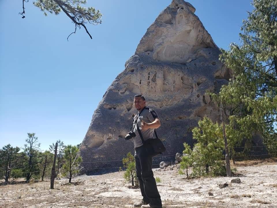 Ricardo Hernandez cubriendo una nota