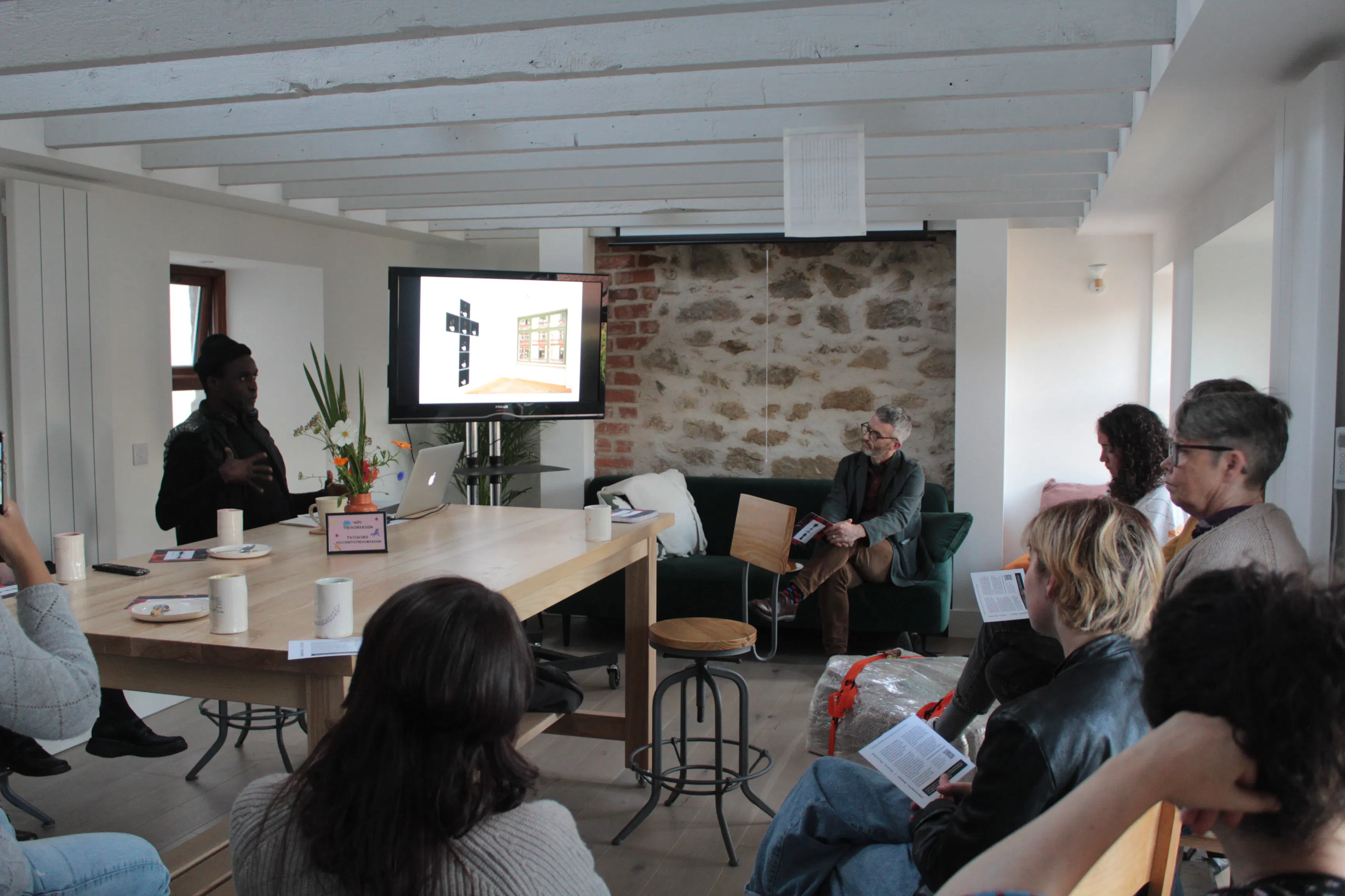 Januario Jano, open studio for Sonic Border (2022).