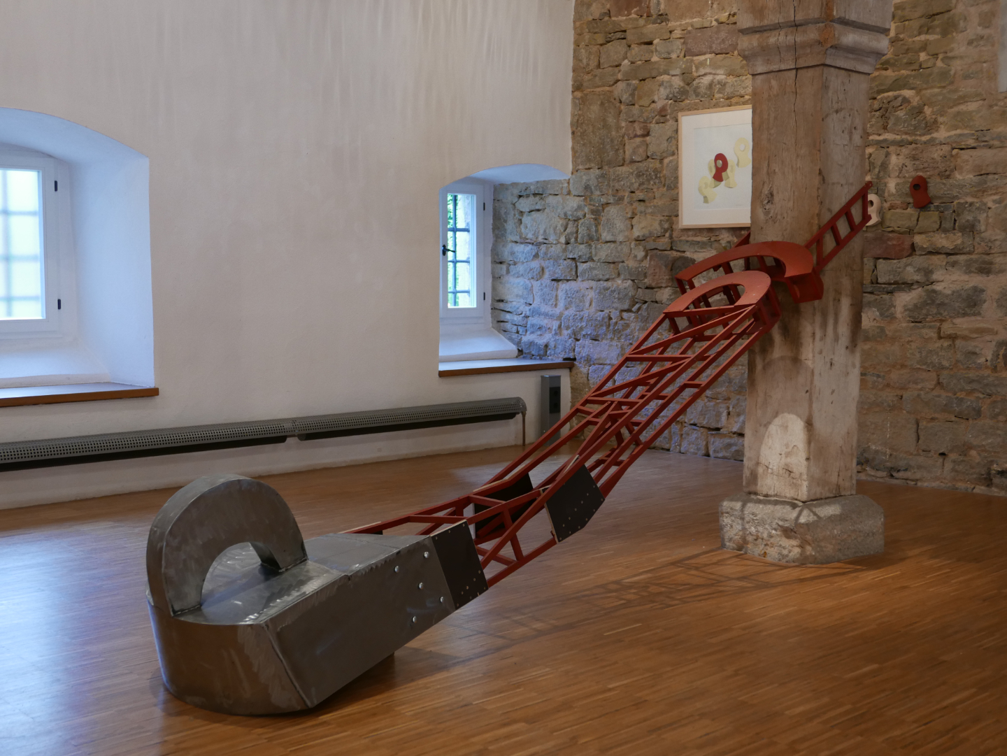 Pfeilerfigur, Stahl und Holz