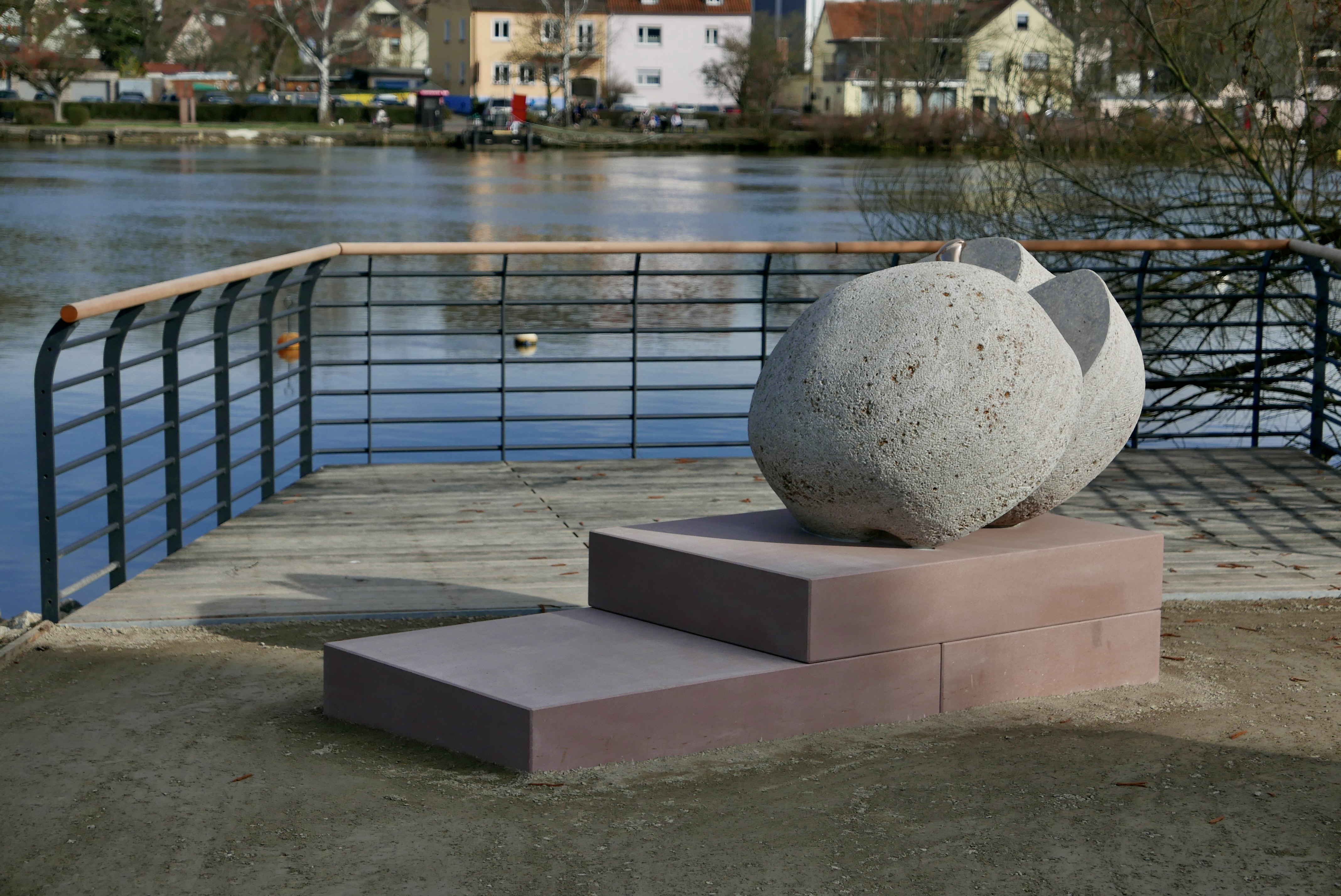 Die ausgeführte Wettbewerbsarbeit -Apfelhälften-