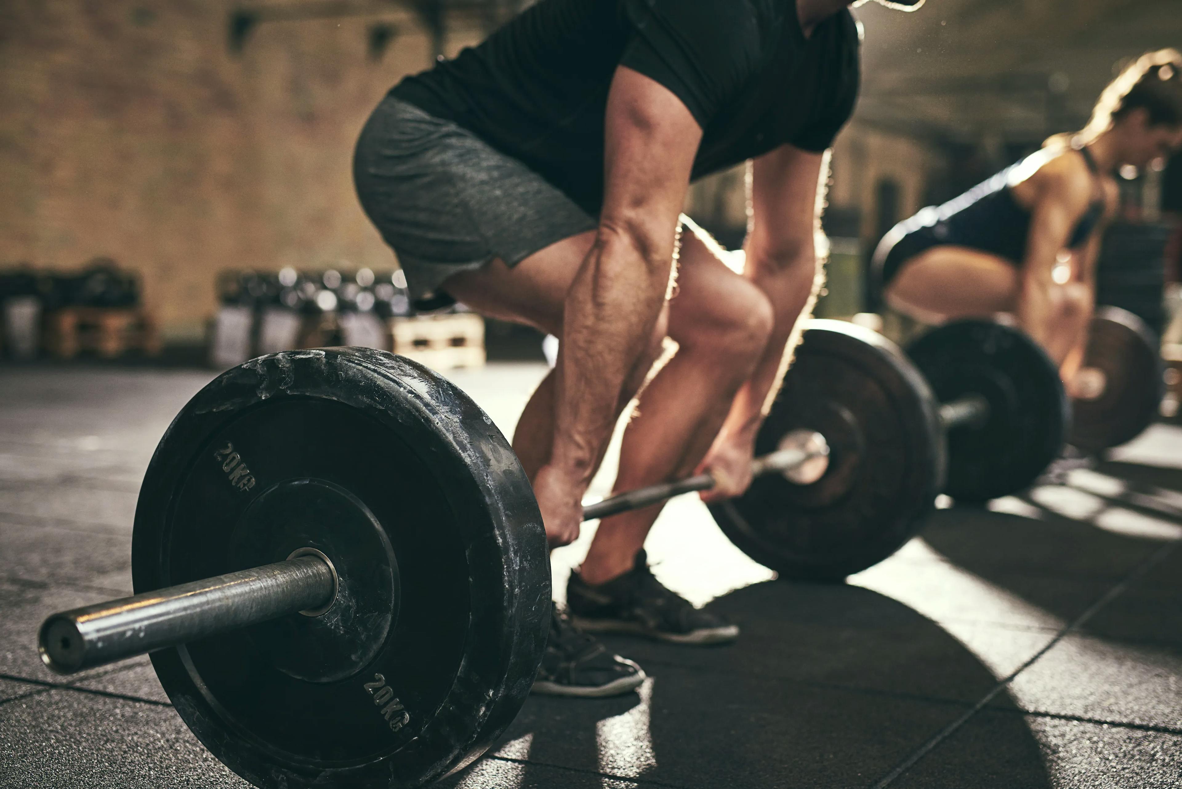 How to Turn Fat into Muscle: Balancing Exercise at the Gym with the Right Diet