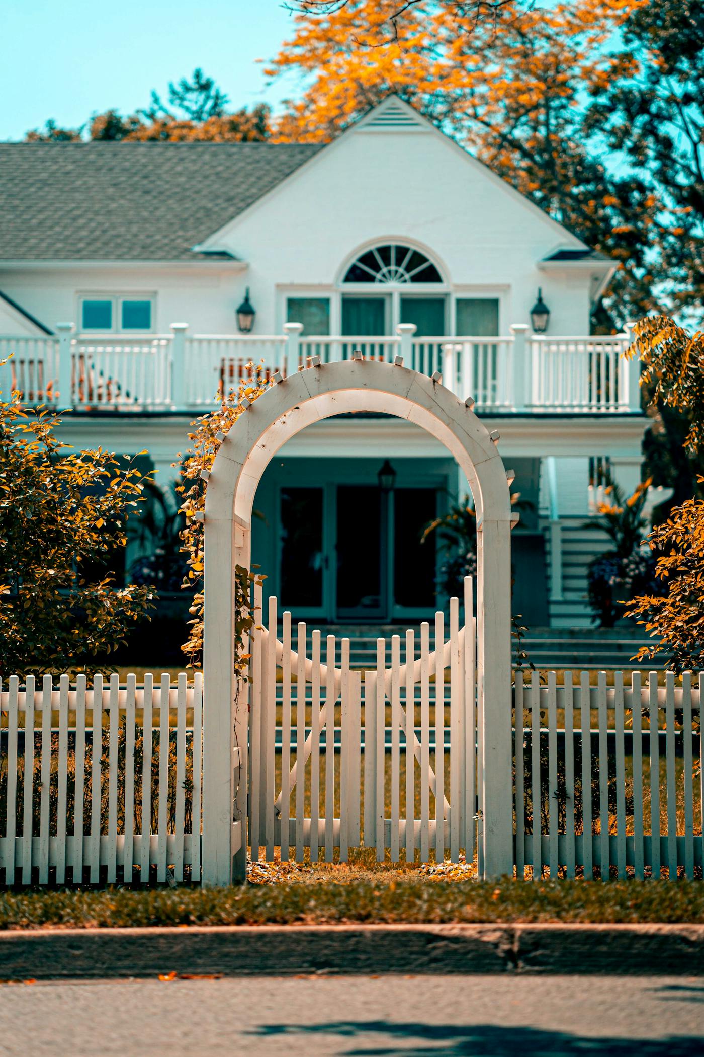 gate to house