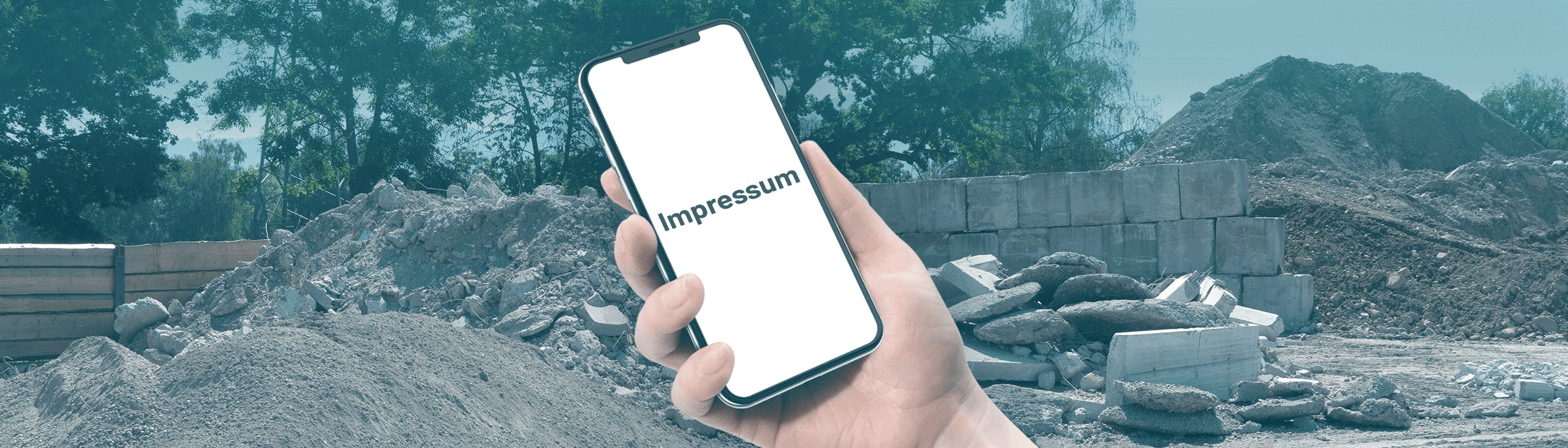 hand mit handy und impressum