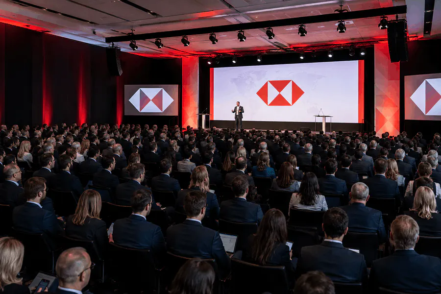 Intervention en plénière lors du Managers' Day organisé par HSBC Technologies & Services, devant plusieurs centaines de participants.