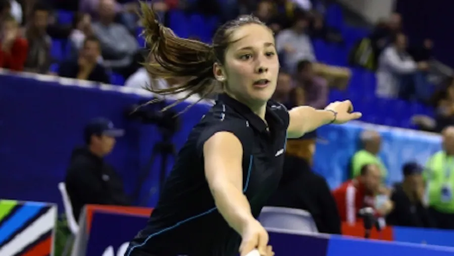 Foto eines offiziellen Badmintonspiels