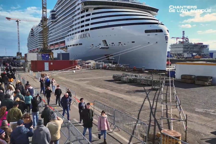 Accueil des participants lors de la visite du navire MSC World America à quai à Saint-Nazaire, organisée par Chantiers de l’Atlantique.